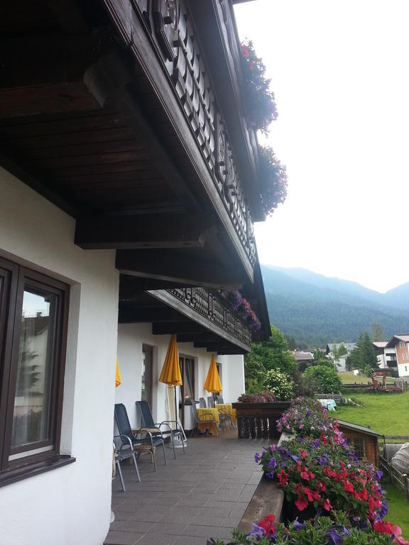 Hotel Garni Dietrich Seefeld in Tirol Exterior foto